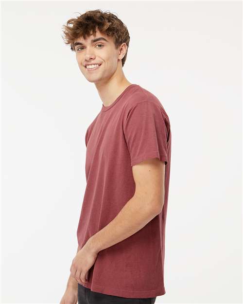 M&O 6500M Unisex Vintage Garment-Dyed T-Shirt - Brick - model side