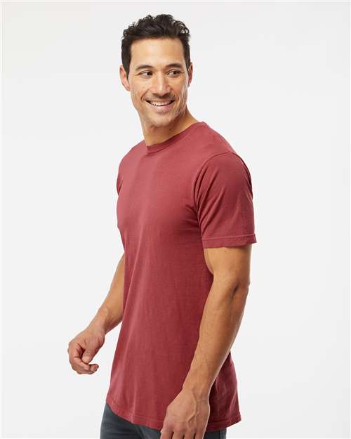 M&O 6500M Unisex Vintage Garment-Dyed T-Shirt - Crimson - model side