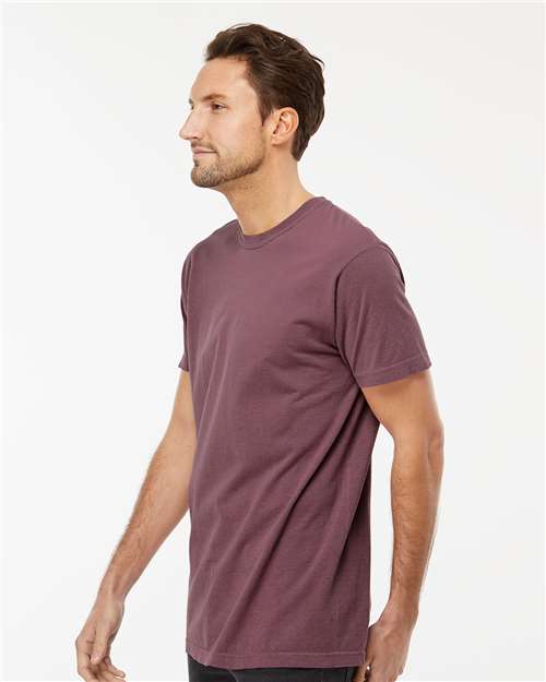 M&O 6500M Unisex Vintage Garment-Dyed T-Shirt - Vineyard - model side