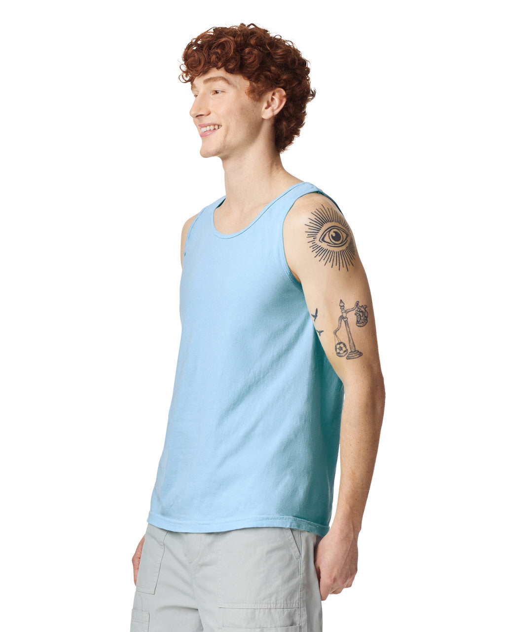 Comfort Colors 9360 Unisex Garment-Dyed Heavyweight Tank Top - Chambray - model side