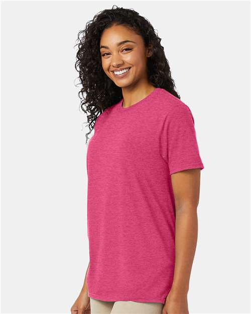 Hanes 4980 Perfect-T T-Shirt - Wow Pink Heather - model side