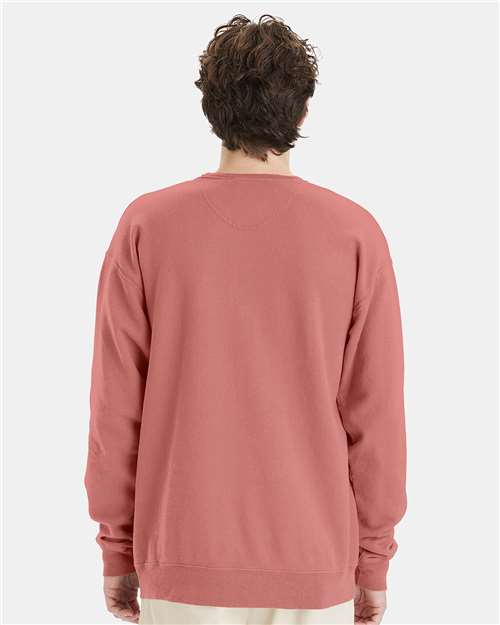 Hanes GDH400 Unisex Garment-Dyed Crewneck Sweatshirt - Mauve - model back
