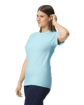 Gildan GH000 Hammer T-Shirt - Chambray - model side