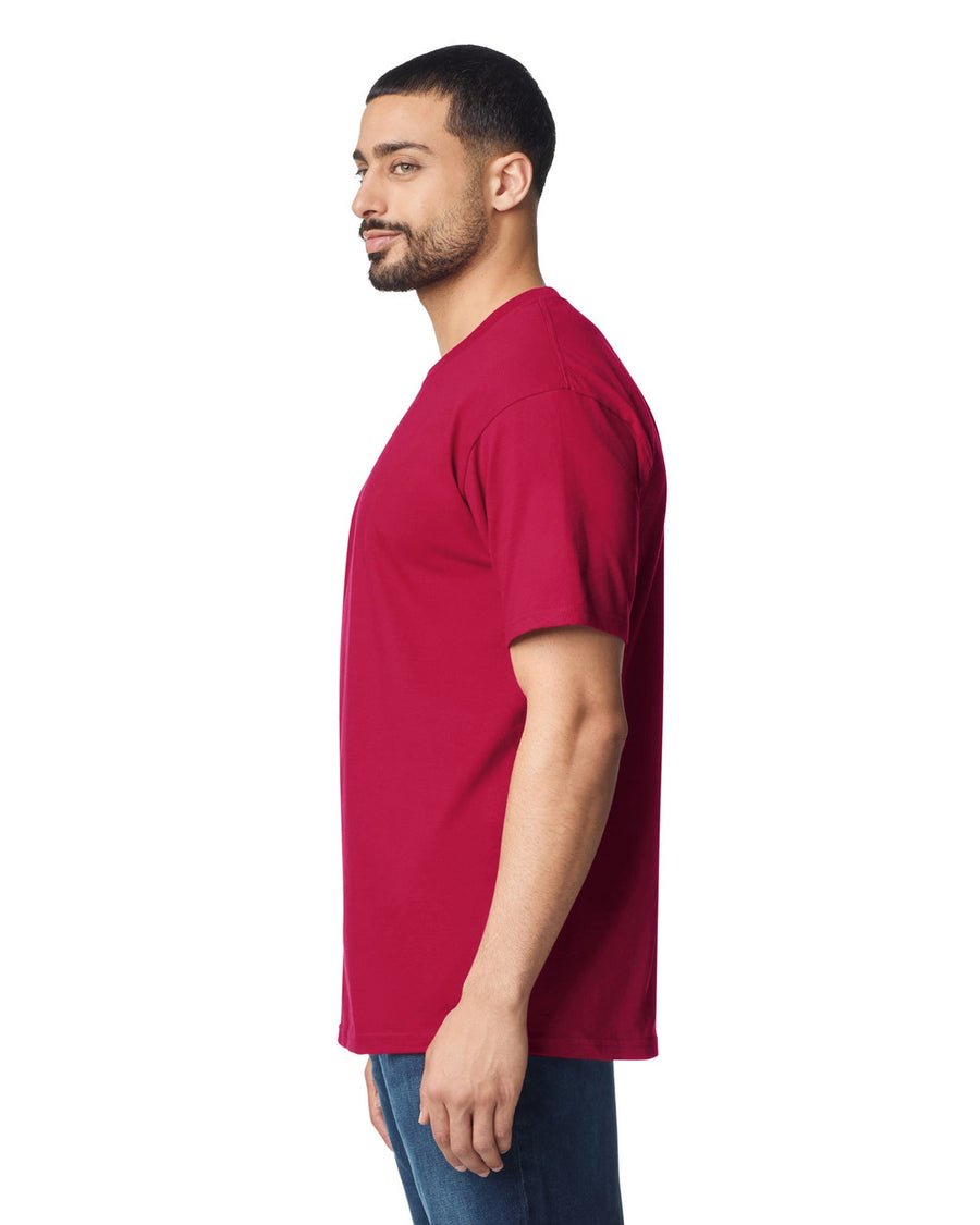 Gildan GH000 Hammer T-Shirt - Scarlet Red - model side
