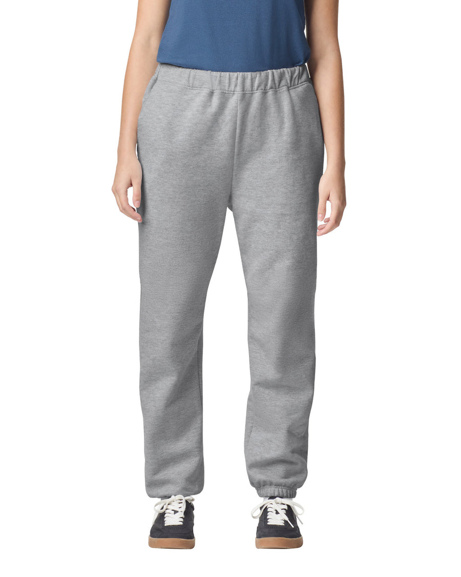 Gildan SF100 Unisex Softstyle Midweight Pocket Sweatpants - Sport Grey - model front