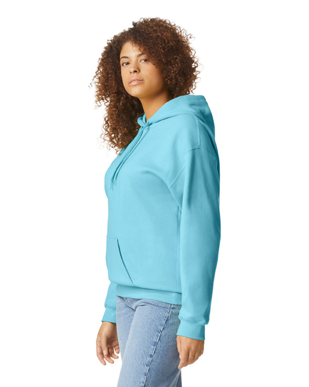 Gildan SF500 Unisex Softstyle Midweight Hooded Sweatshirt - Sky - model side