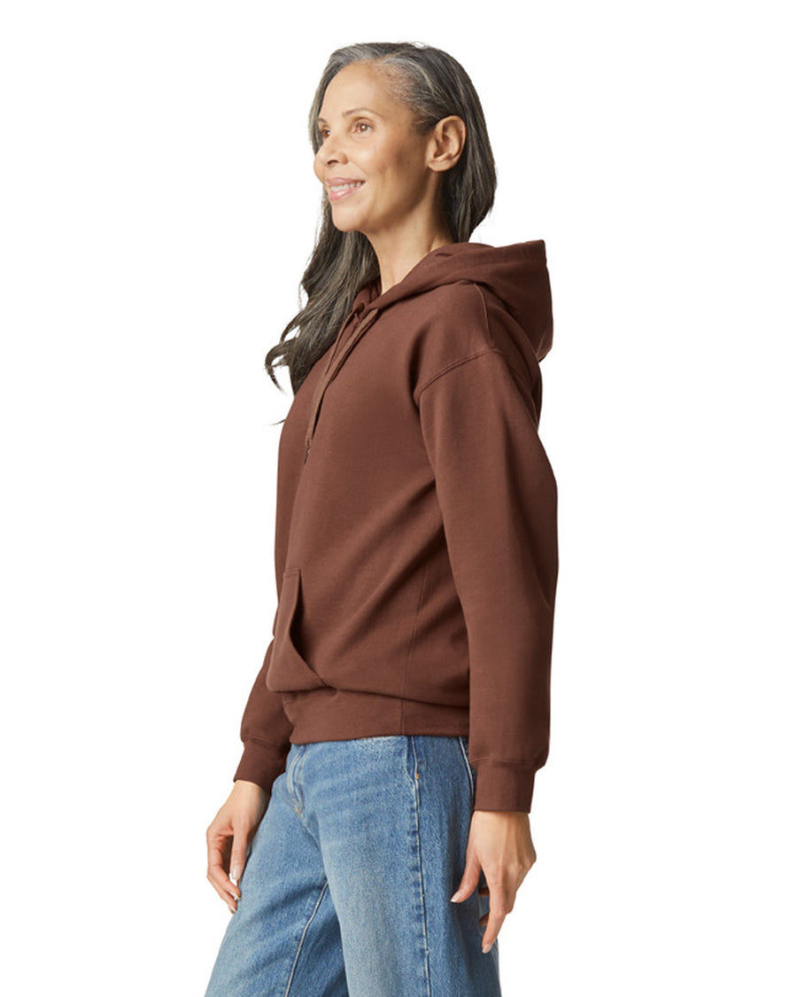 Gildan SF500 Unisex Softstyle Midweight Hooded Sweatshirt - Cocoa - model side